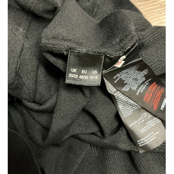 Capsule Women’s Long V-Neck Button-Up Cardigan Size 16/18 - Picture 6 of 9